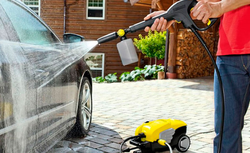 Myjki ciśnieniowe. Co można nimi wyczyścić. Jak dobrać akcesoria i środki czyszczące