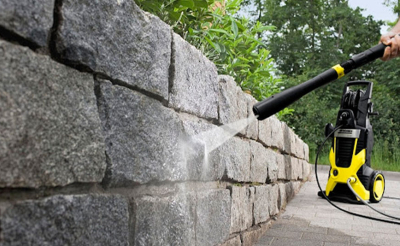 Myjki ciśnieniowe. Co można nimi wyczyścić. Jak dobrać akcesoria i środki czyszczące